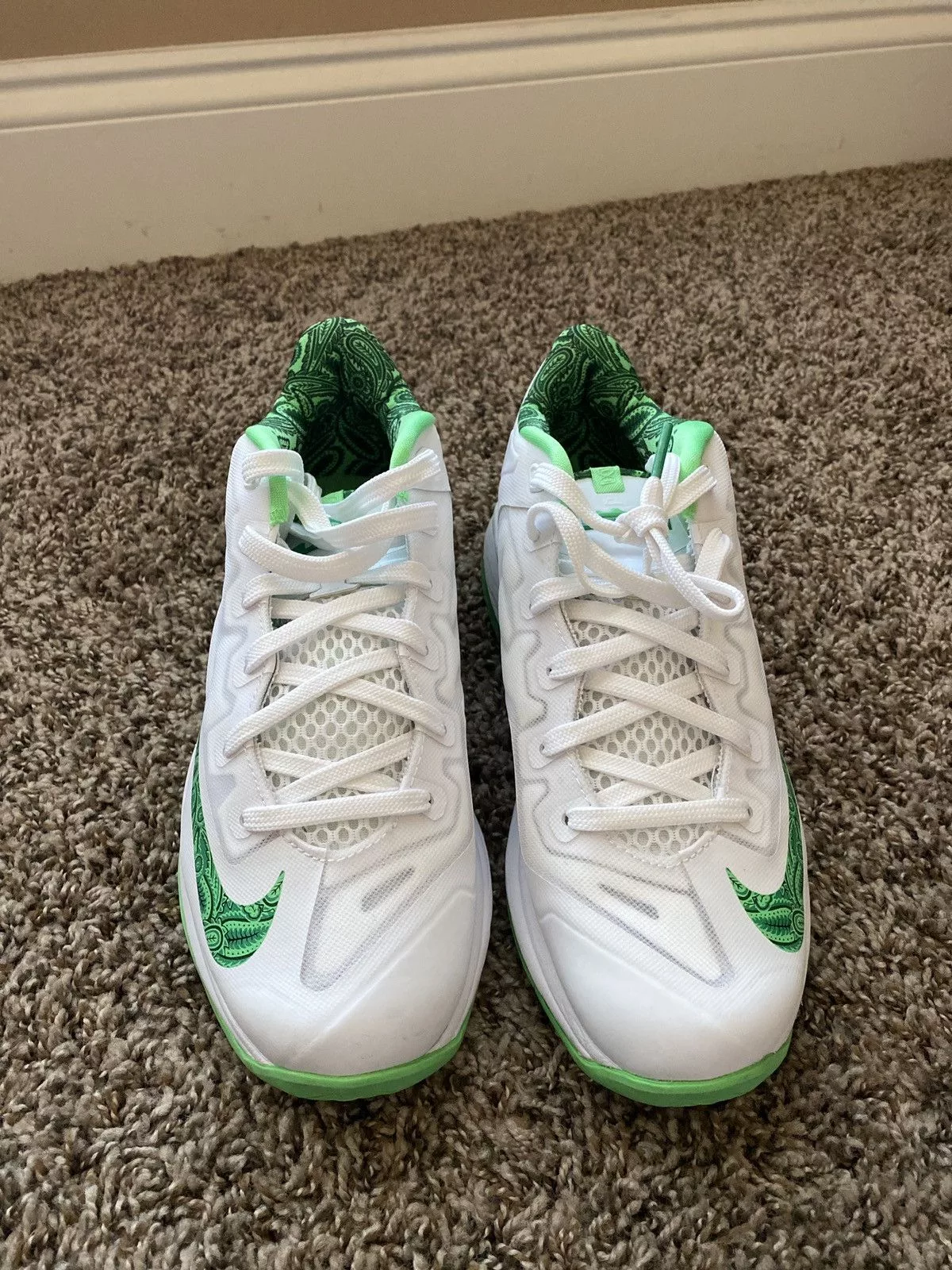 Nike Low Top Sneakers Nike Max LeBron 11 Low Easter 2014 White