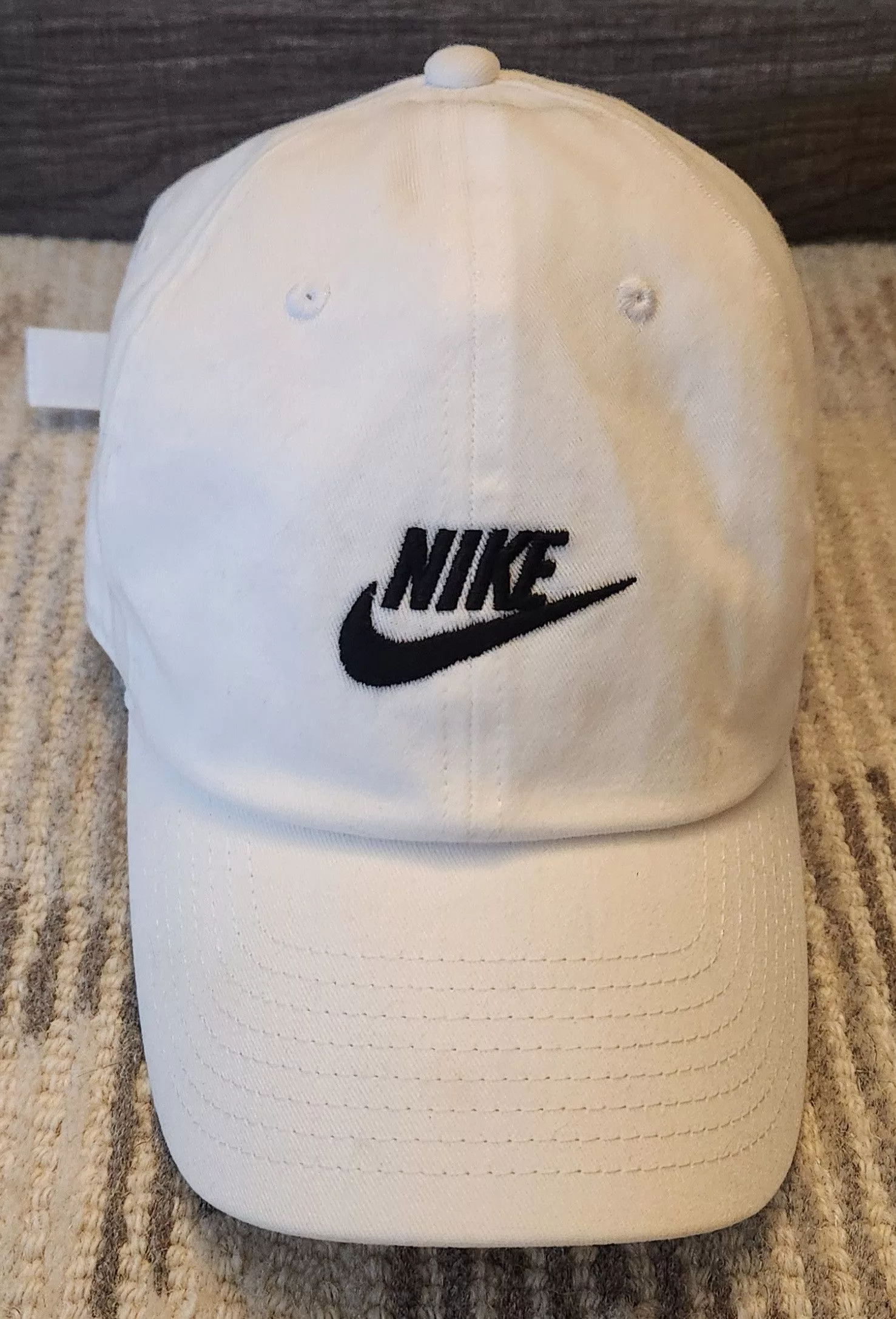 Nike Hats Vintage White Nike Dad Cap/Hat.