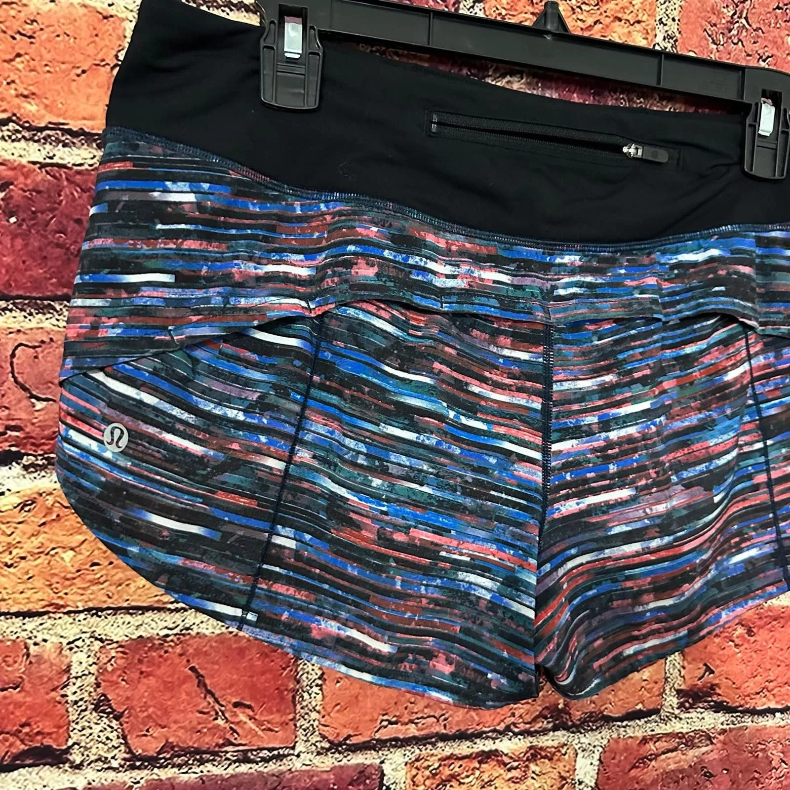 lululemon shorts size 8 Multi