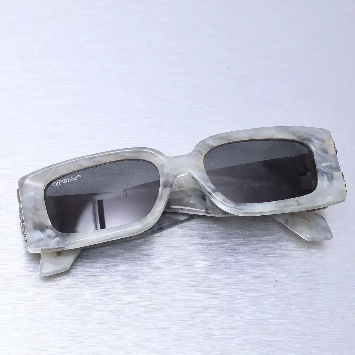 Off-White Sunglasses Off-White OFF WHITE ROMA SUNGLASSES Multi