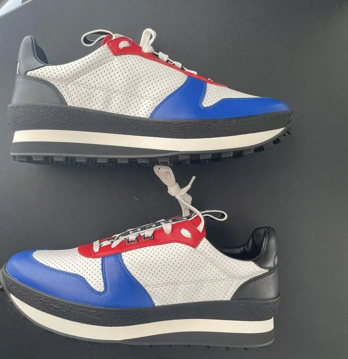 Givenchy Low Top Sneakers Givenchy TR3 Runner Sz 44 New Multi