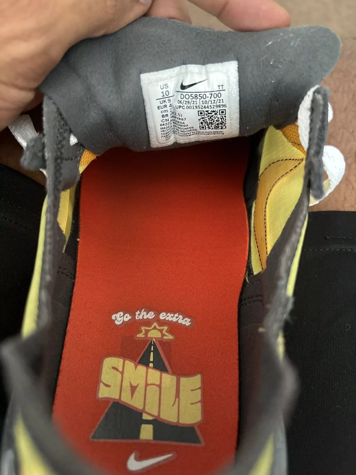 Nike Low Top Sneakers Nike waffle one SE Yellow