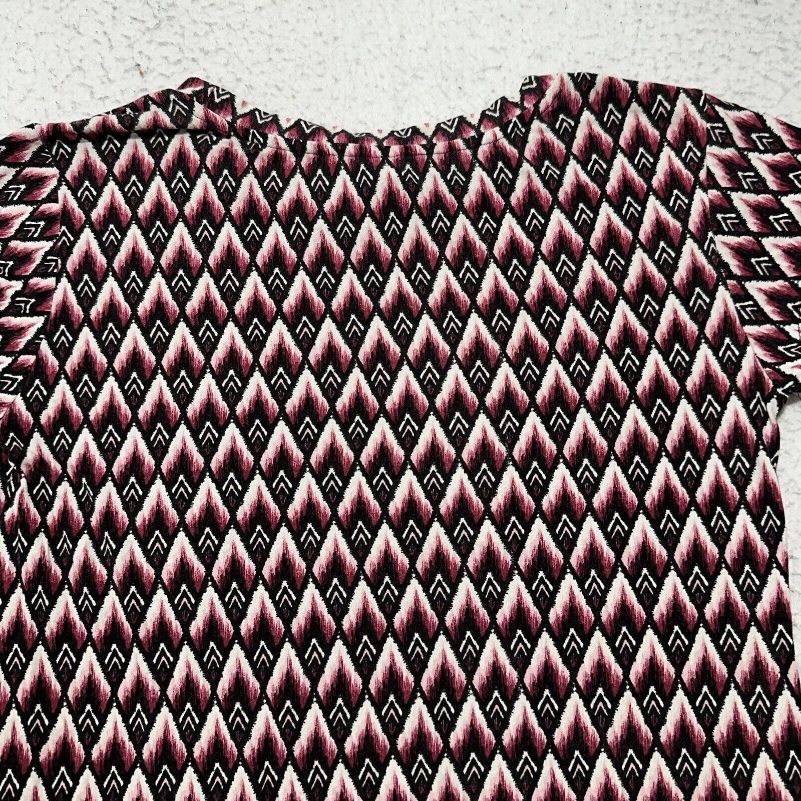 H&M Blouses H&M Medium Blouse Stretch Black Pink Geometric Pattern Top