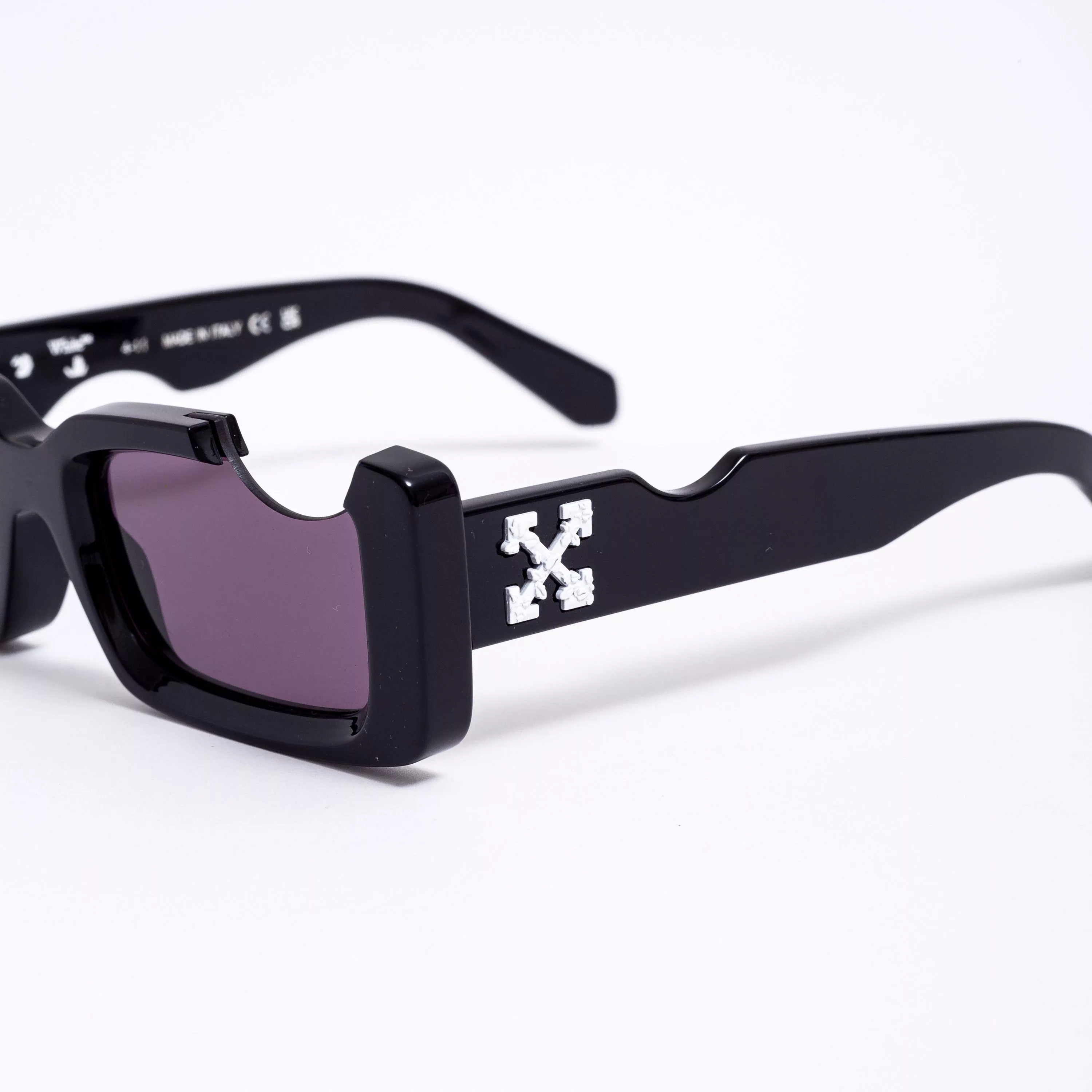Off-White Sunglasses Off-White OFF WHITE Cady Cut-Out Rectangular-Frame Sunglasses Black