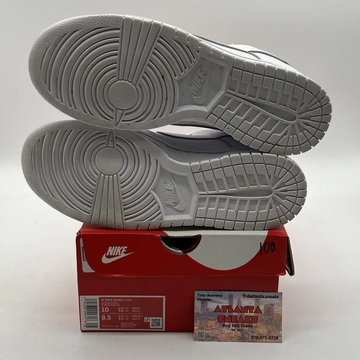 Nike Low Top Sneakers Nike dunk low triple white