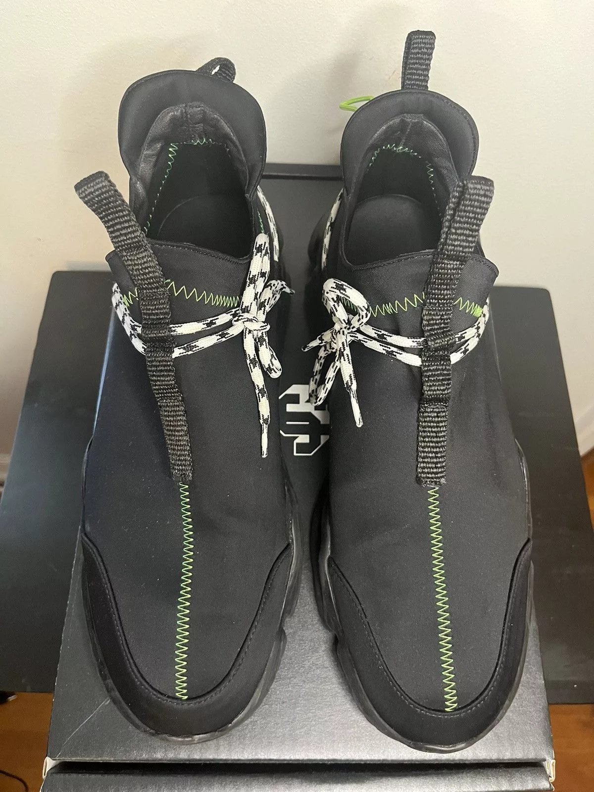John Geiger Low Top Sneakers John Geiger 002 Low Triple Black Away Game