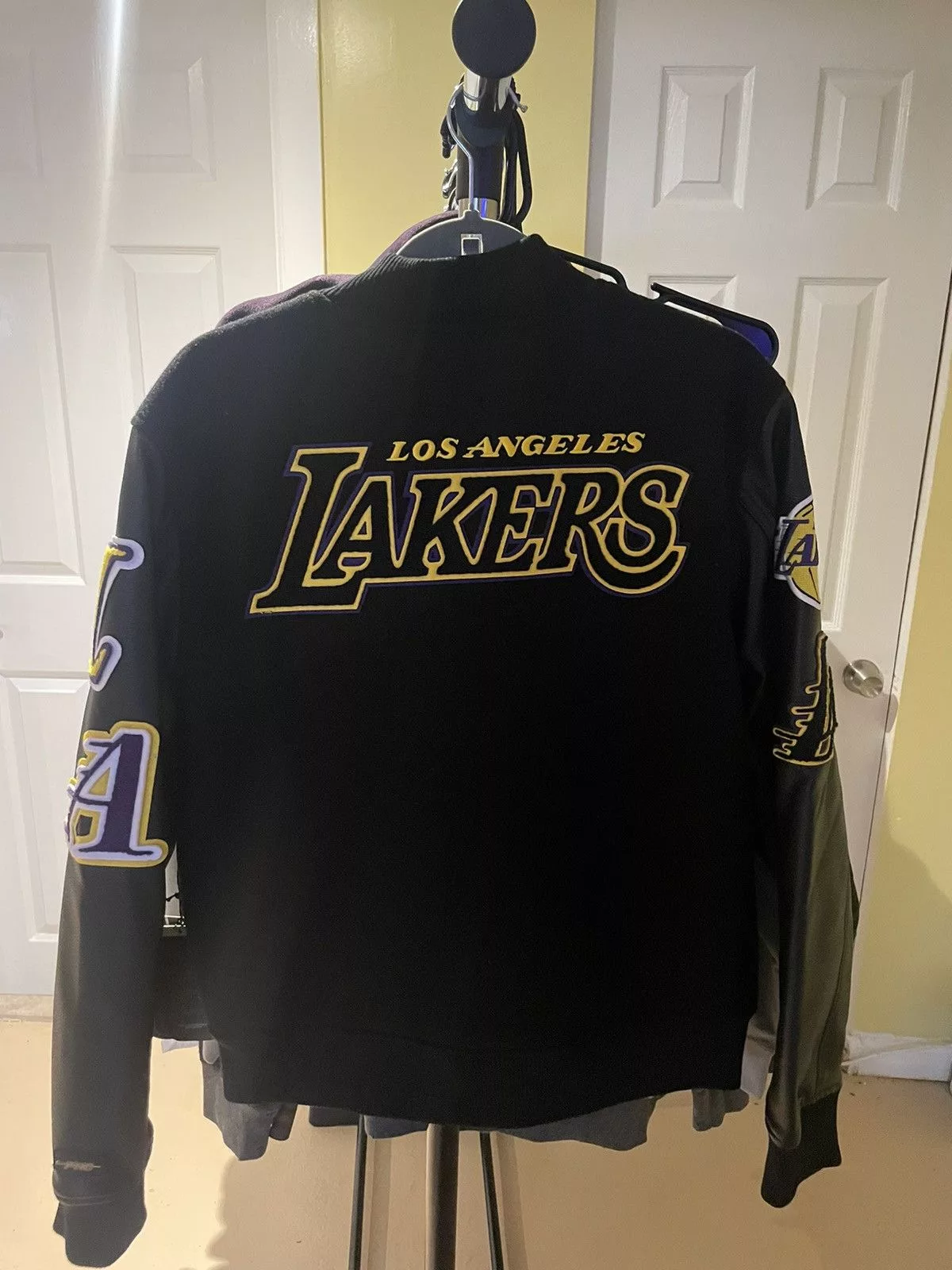 Pro Standard Heavy Coats Lakers Pro Standard varsity jacket Yellow