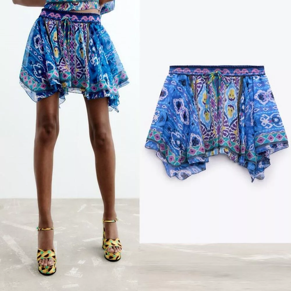 Zara Mini Skirts NWT New Zara Printed Mini Skirt Size S Blue