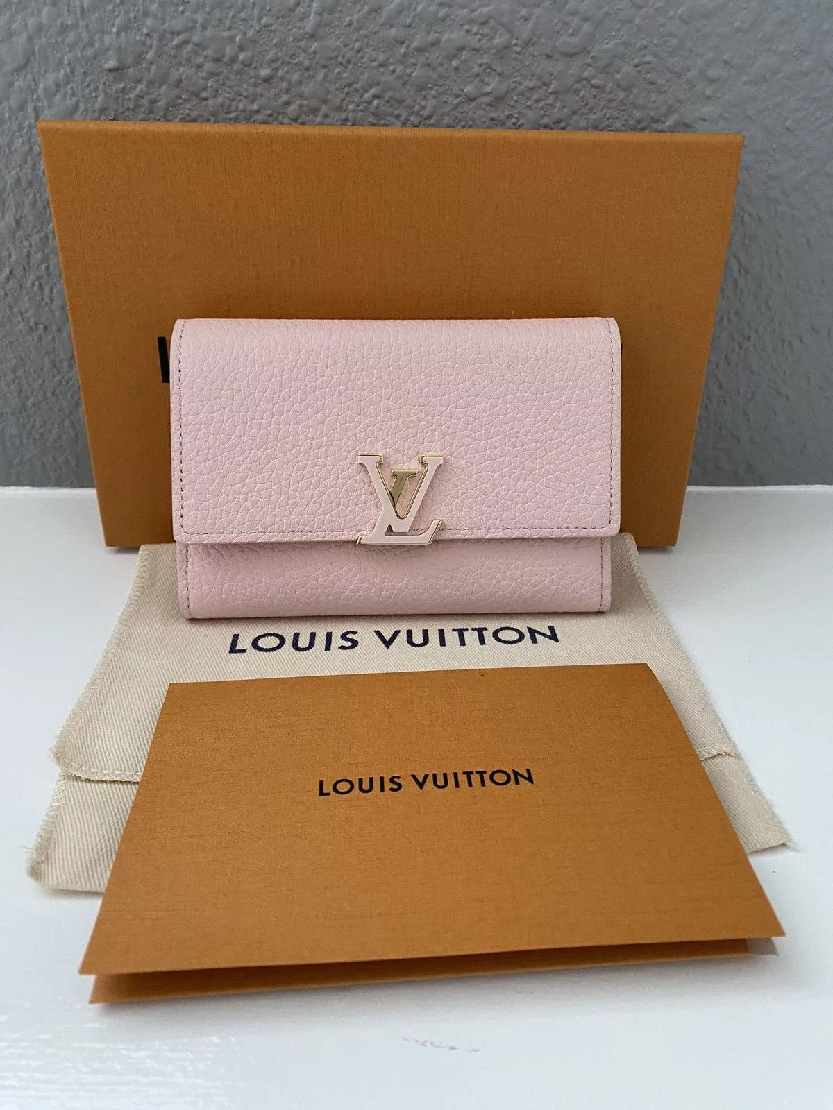 Louis Vuitton Wallets Authentic Louis Vuitton Capucines Wallet Pink