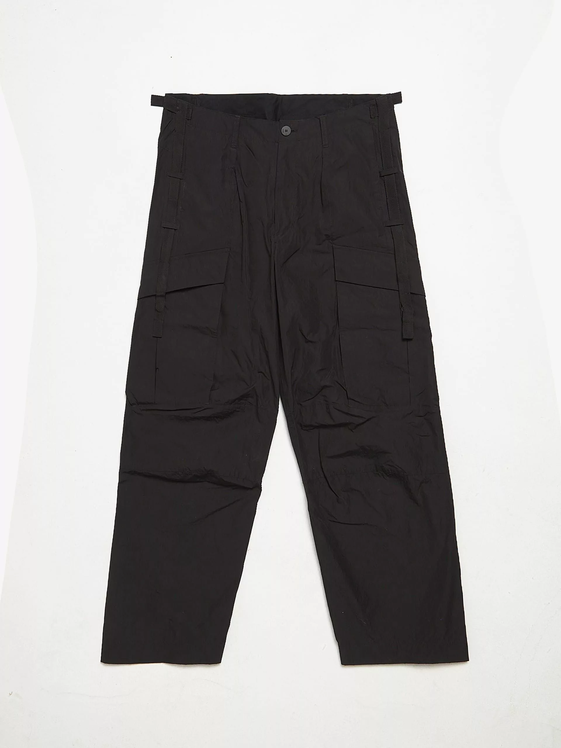 Attachment Casual Pants Attachment Black Nylon Cargo Pants