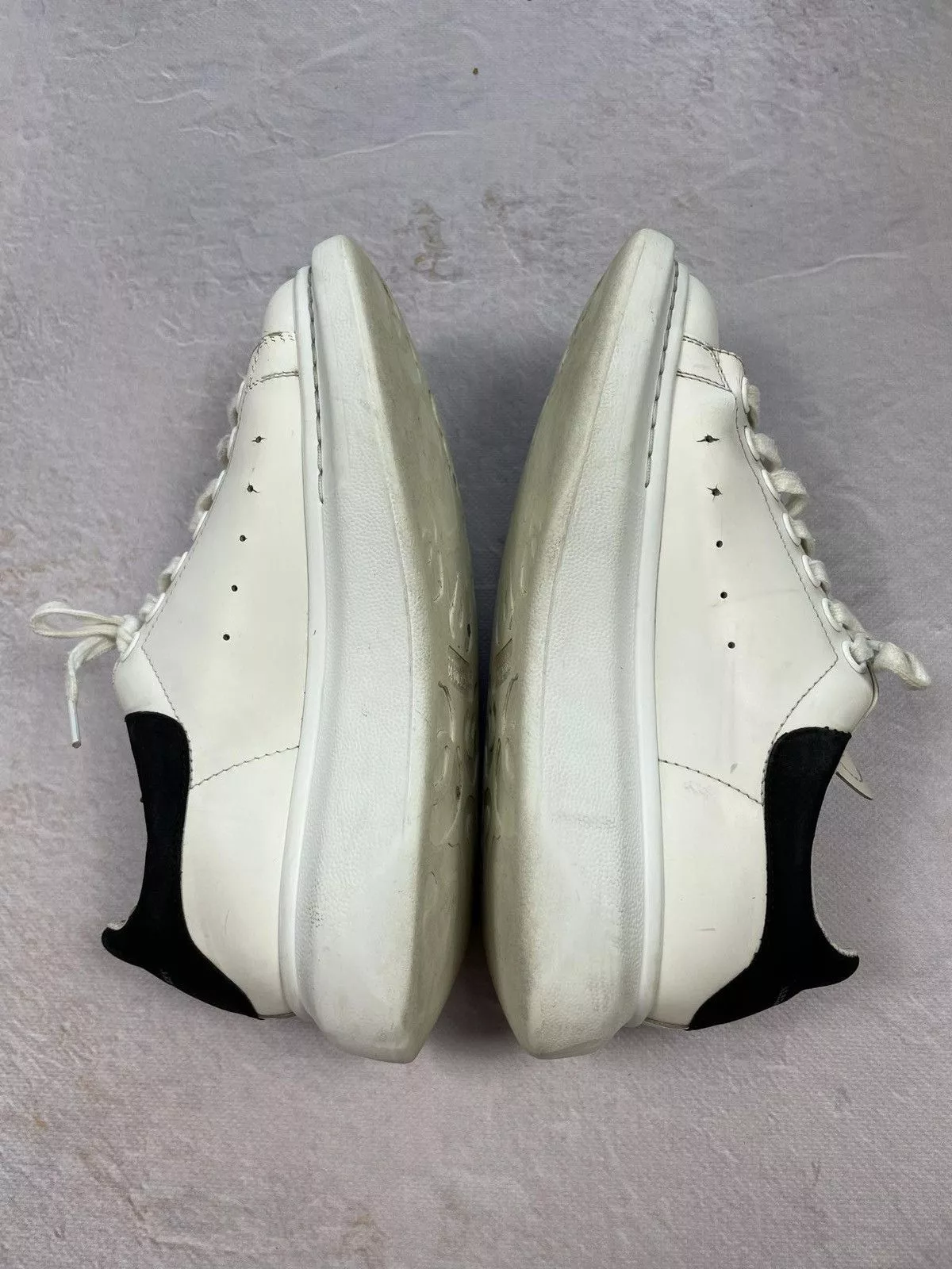 Alexander McQueen Low Top Sneakers Alexander McQueen × Designer Alexander Mcqueen Oversized Sneakers Shoes White