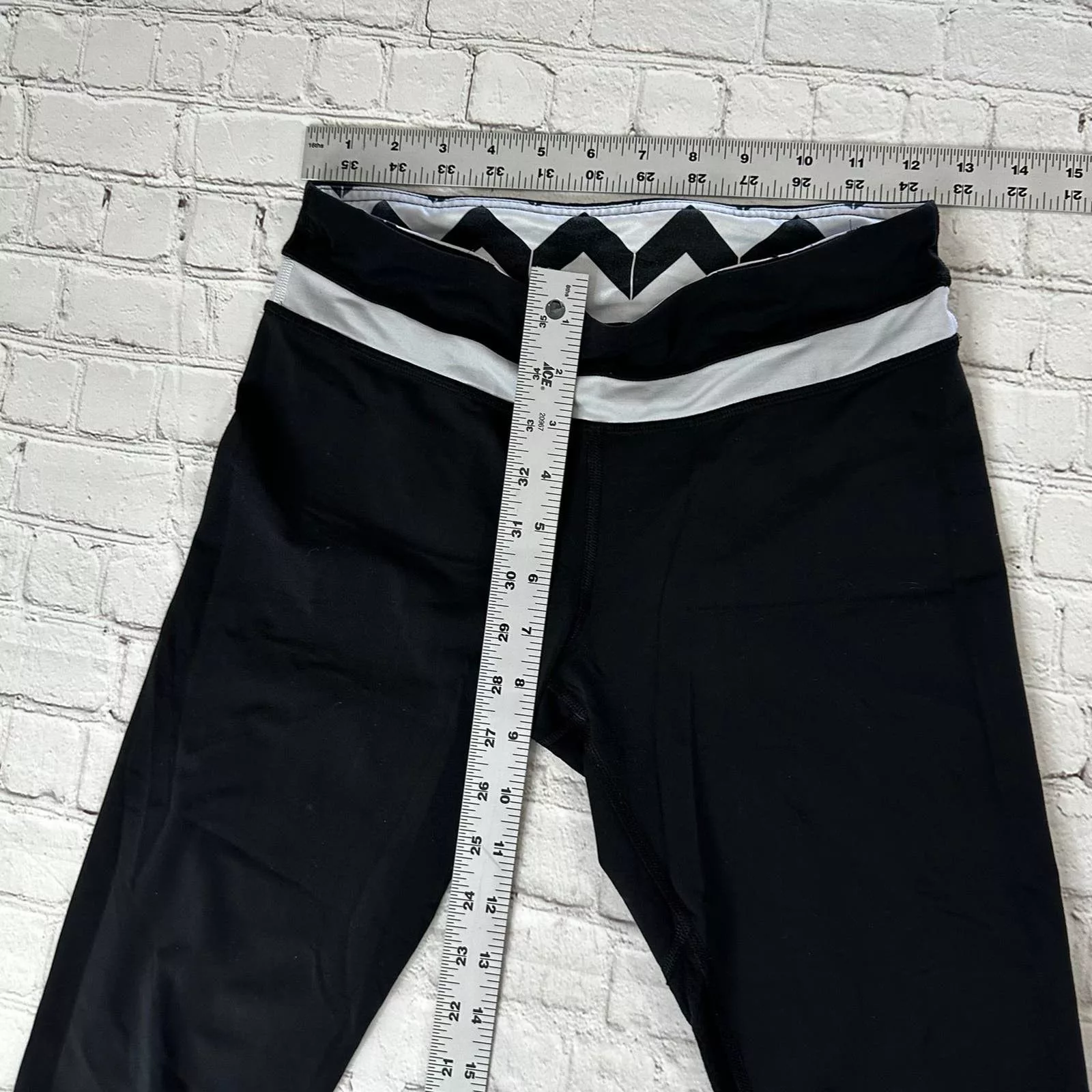 lululemon leggings size 6 Black