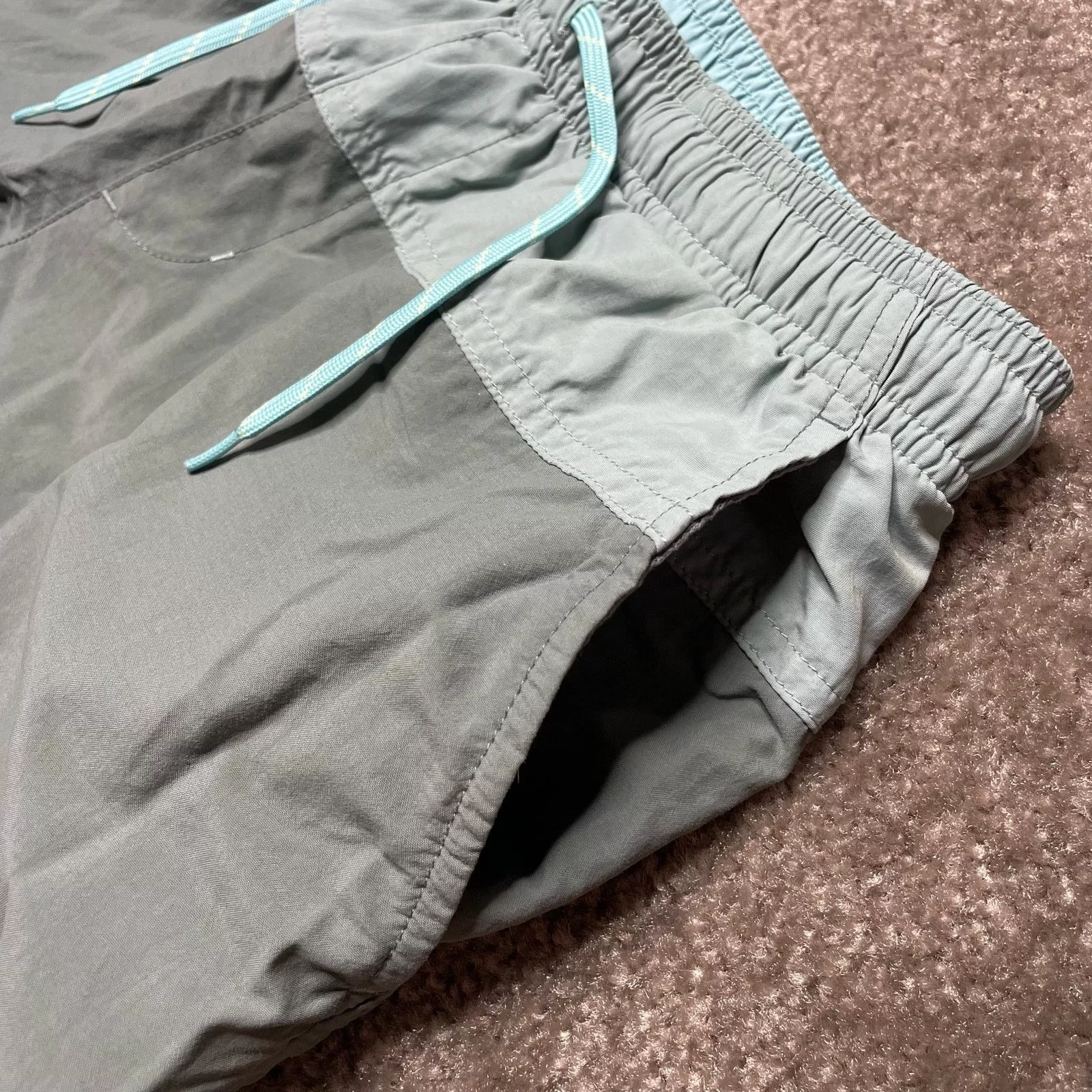 NWOT Columbia Shorts Green