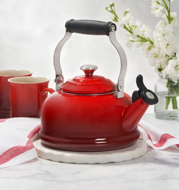 1.7 qt. Whistling Kettle - Cerise