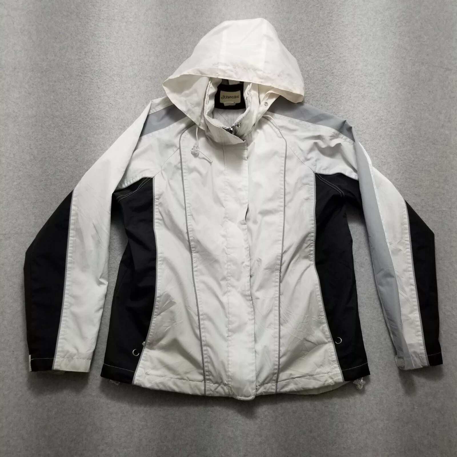 St. Johns Bay Jackets St. Johns Bay St Johns Bay Womens Jacket Small Pockets Full Zip Hooded White