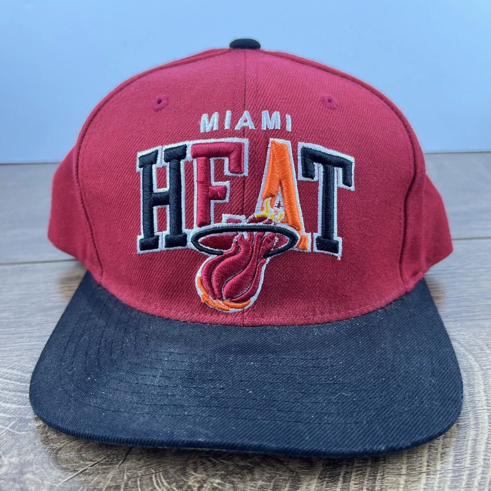 Mitchell & Ness Hats Miami Heat Hat Mitchell & Ness Miami Red Hat Adjustable Adul
