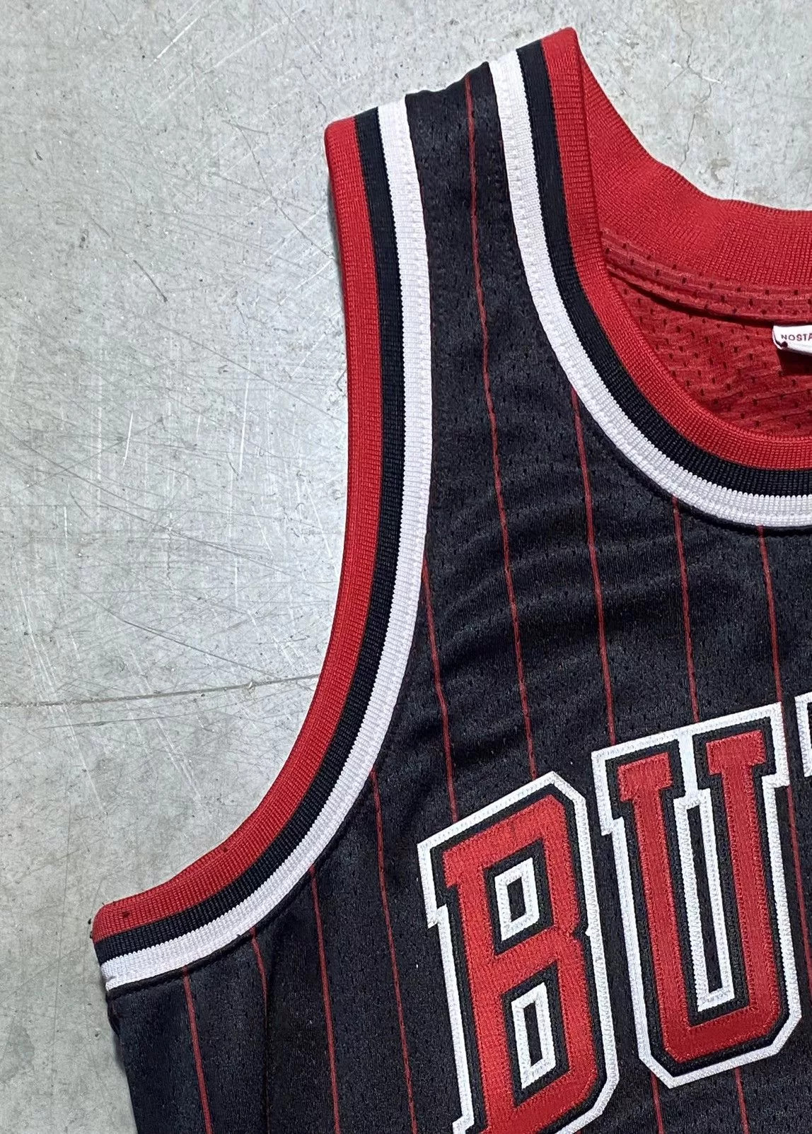 Mitchell & Ness Jerseys Mitchell & Ness × NBA Mitchell & Ness Chicago Bulls Michael Jordan 95-96 Jersey Black