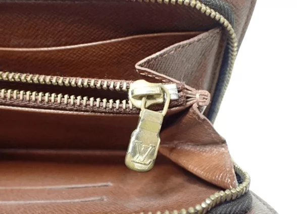 Louis Vuitton Wallets Louis Vuitton Monogram Canvas Vintage Zippy Brown Wallet