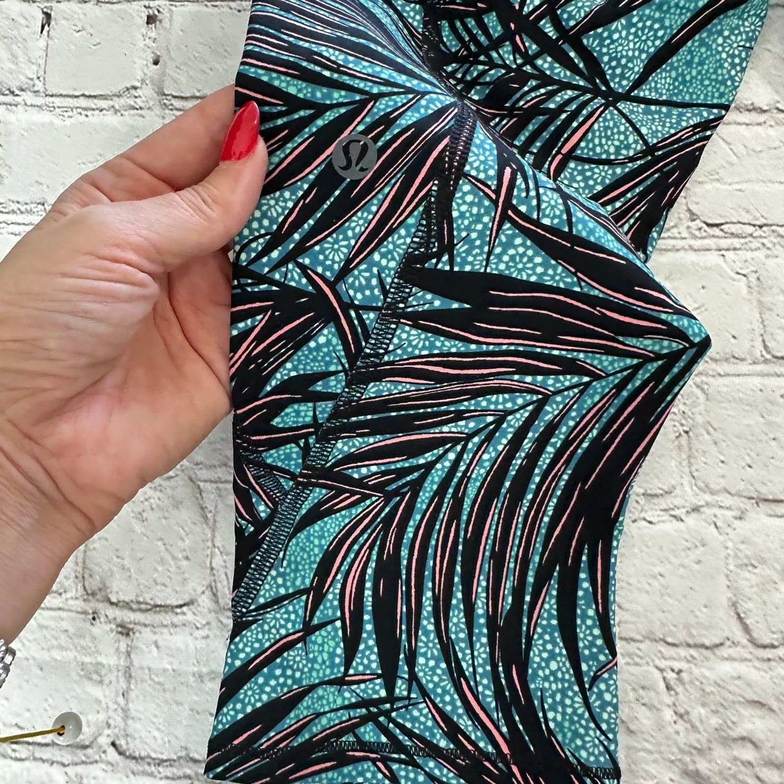 lululemon leggings size 6 Multi