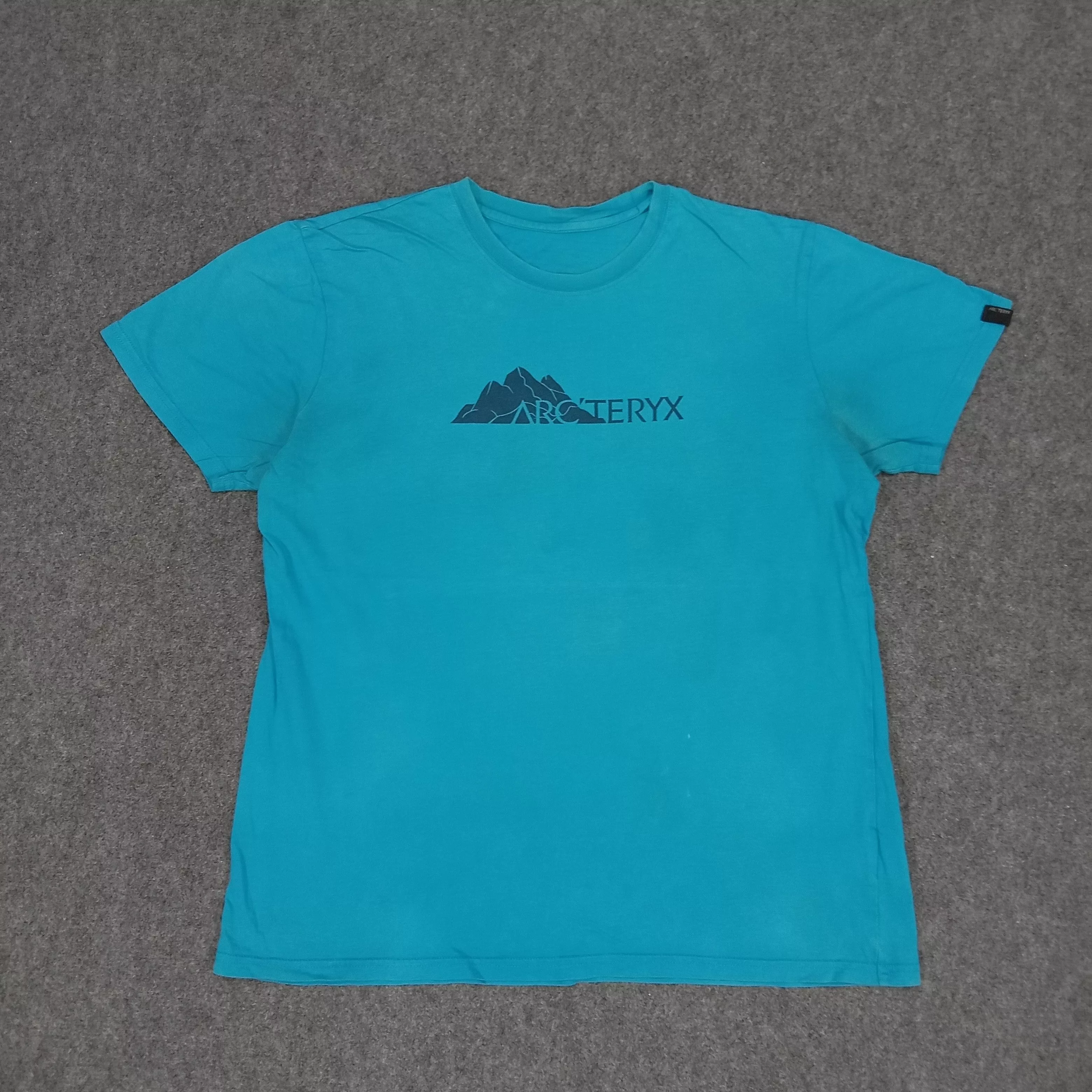 Arc'teryx Short Sleeve T Shirts Arc'teryx × Vintage Arc'teryx Outdoor Style Center Logo Tshirt Blue