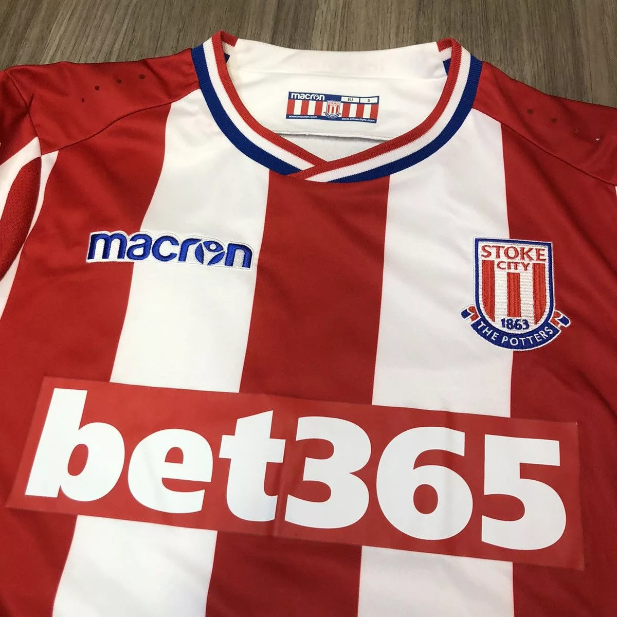 Macron Jerseys Macron Stoke City 15/16 home shirt #22 Shaqiri Red Streetwear