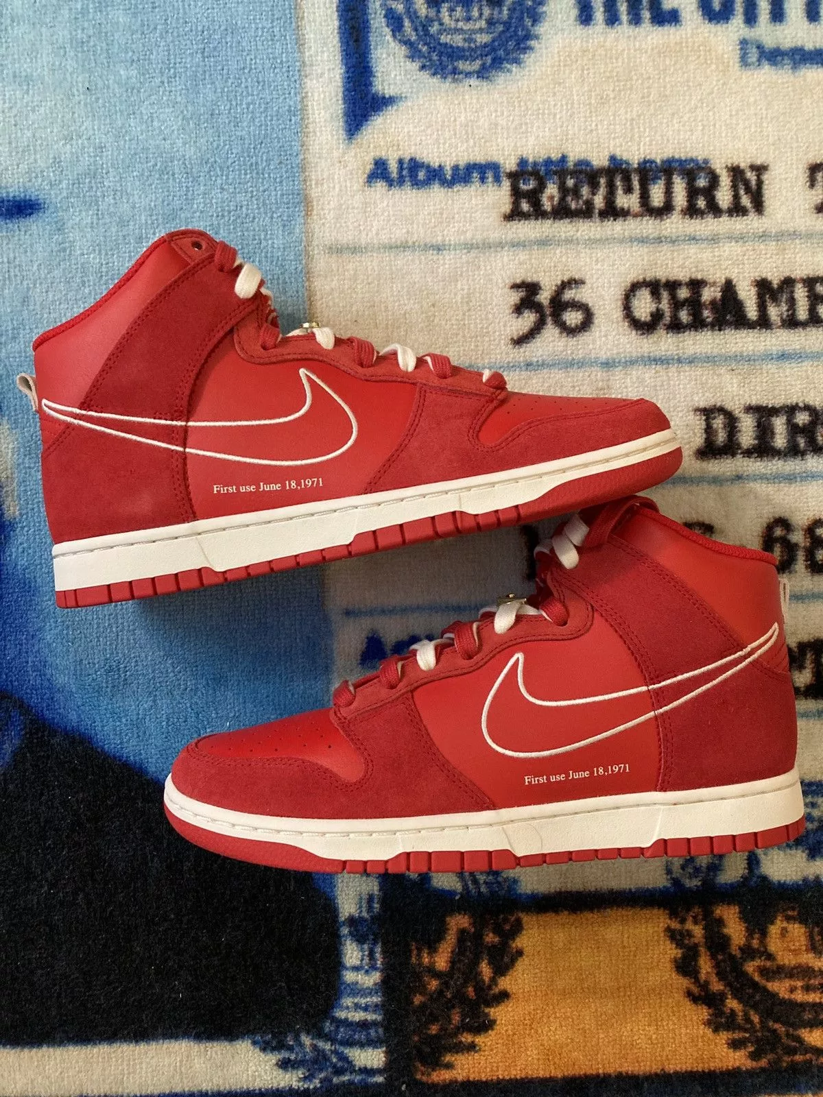 Nike Hi Top Sneakers Nike Dunk High First Use Red