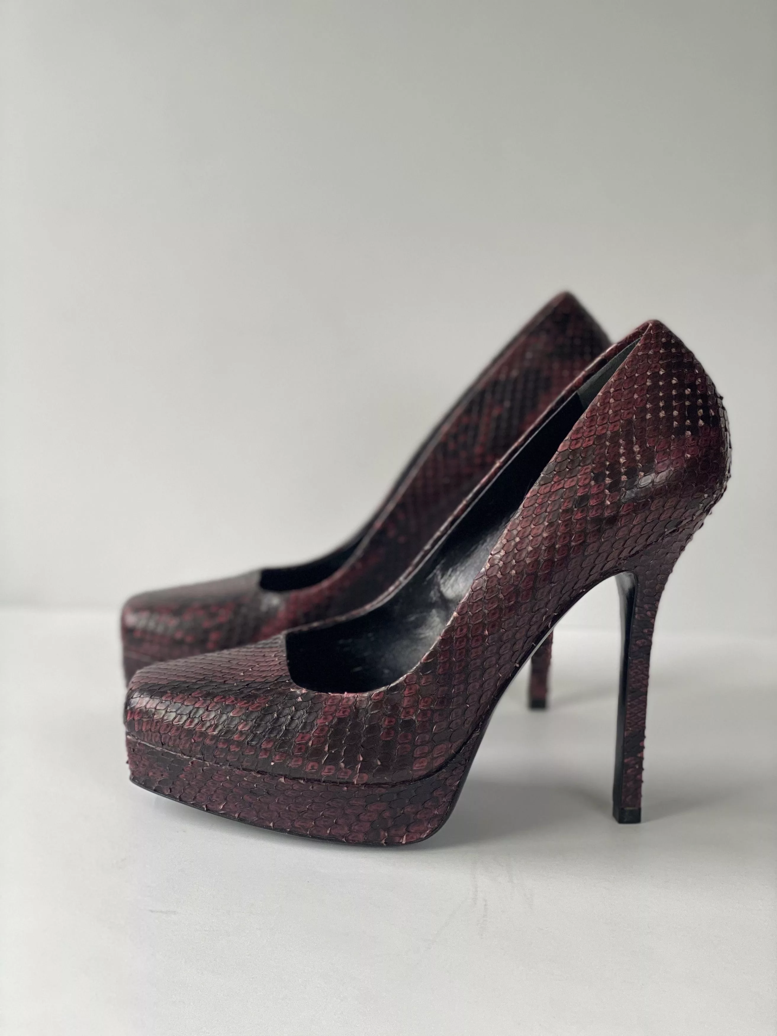 Gucci Heels Gucci Snake Print Leather Pumps Red
