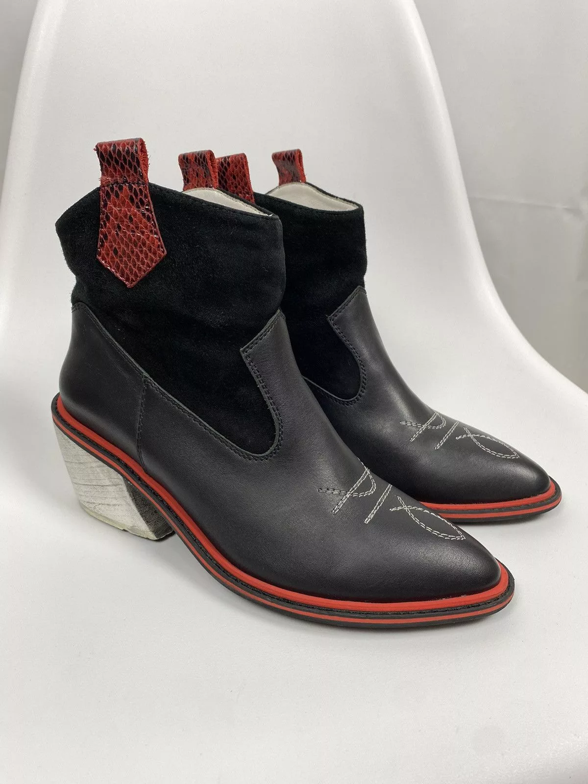 Designer Boots Designer Stefania Georgia Genuine Leather Boots size 38 Black