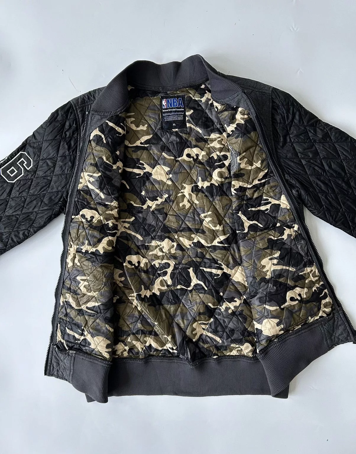 NBA Light Jackets NBA × Vintage NBA KNICKS 46 QUILTED VARSITY JACKET Gray