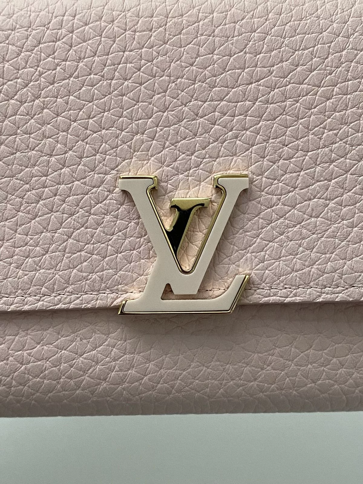 Louis Vuitton Wallets Authentic Louis Vuitton Capucines Wallet Pink