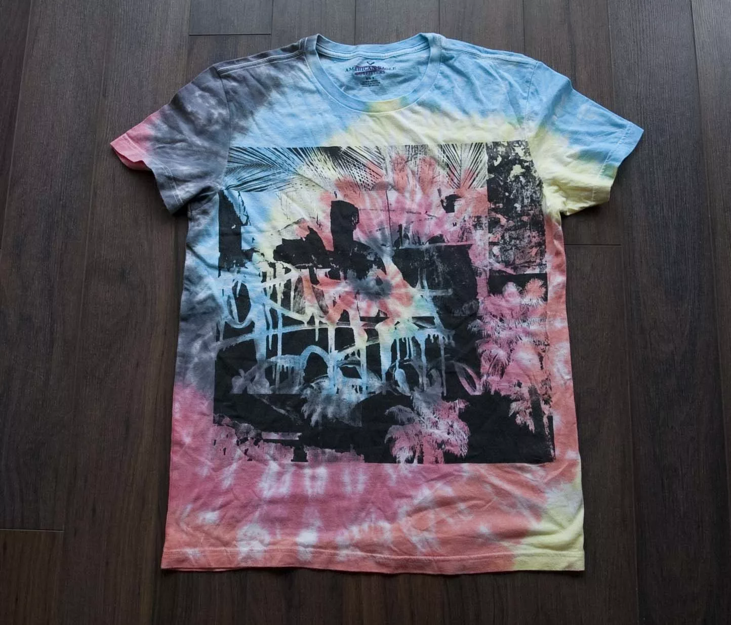American Eagle Outfitters Short Sleeve T Shirts American Eagle Outfitters American Eagle Outfitter T Shirt Spiral Tie Dye Size M Multi