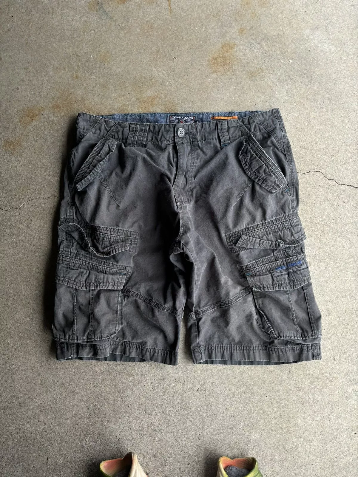 Point Zero Shorts Point Zero × Vintage Crazy Vintage Point Zero Grey Cargo Shorts Cargo Shorts Black Streetwear