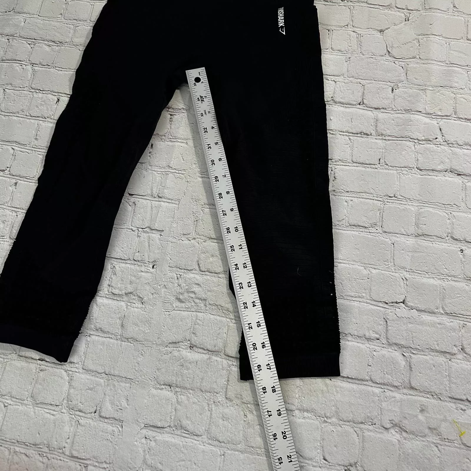 Black gymshark leggings