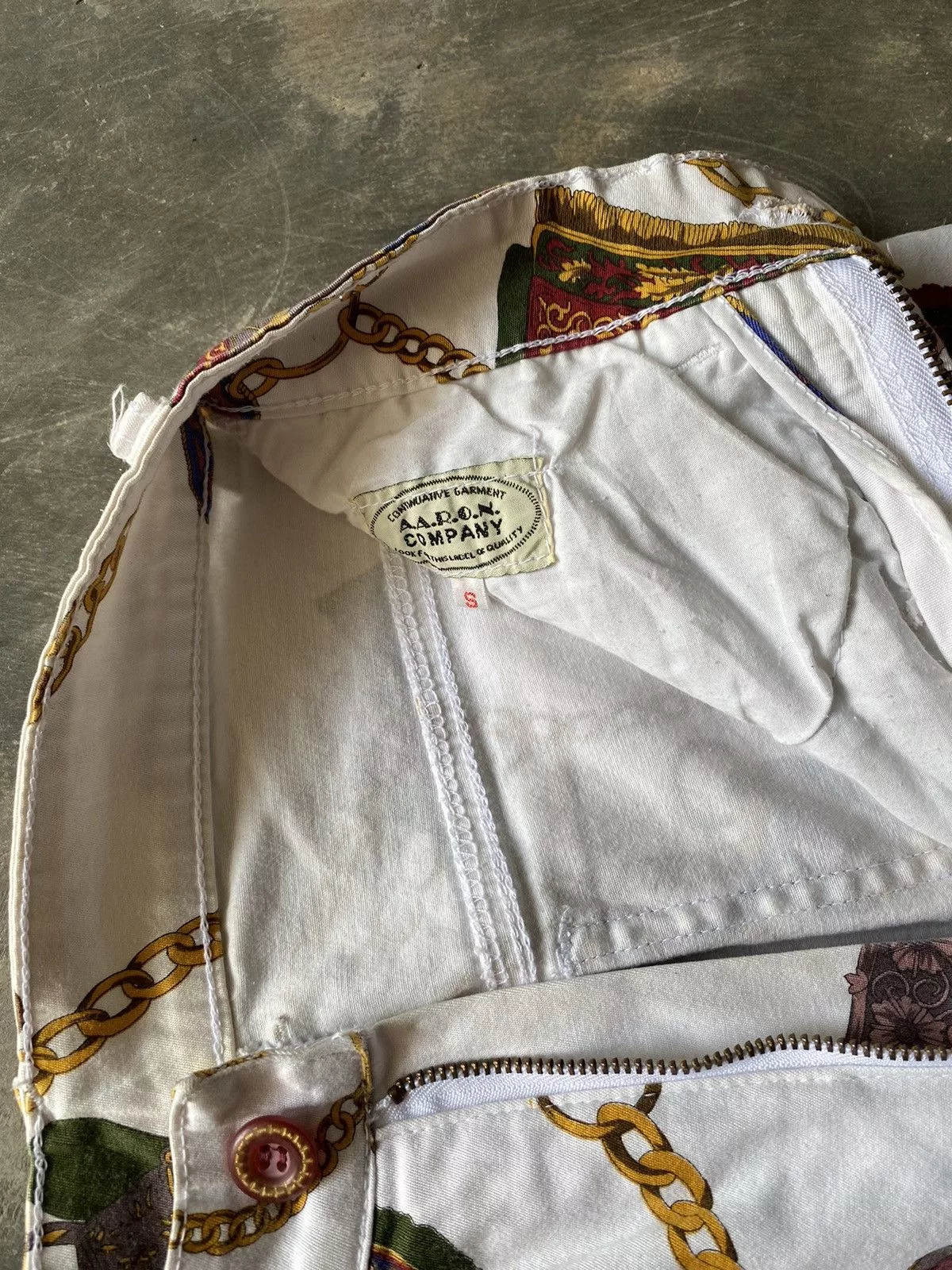 Vintage Jeans Crazy Vintage 90s Chain bondage print jeans White Luxury