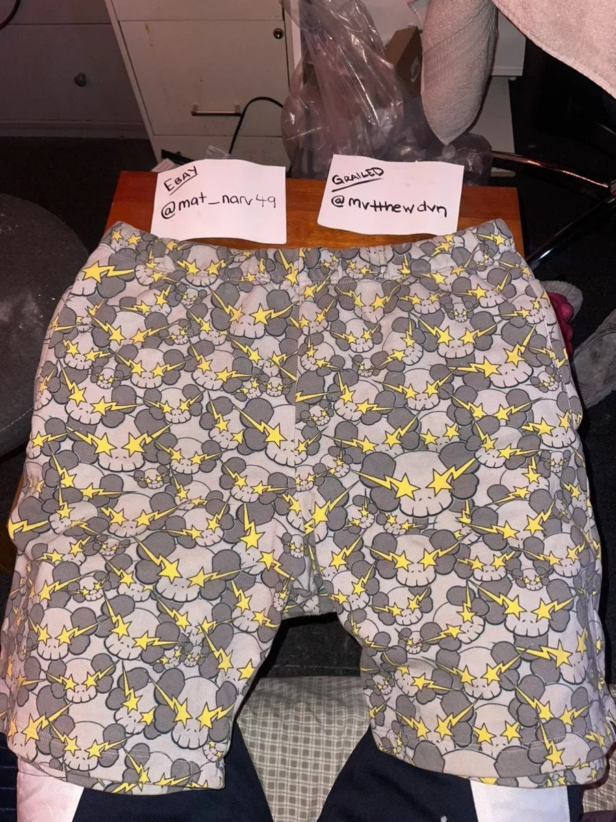Bape Shorts Bape × Kaws 2005 BAPE x KAWS SKULLSTA SWEAT SHORTS Gray