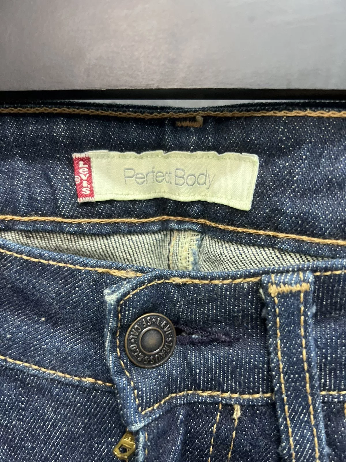 Levi's Jeans Levi's LEVIS PERFECT BODY DENIM JEANS SIZE 28 Blue