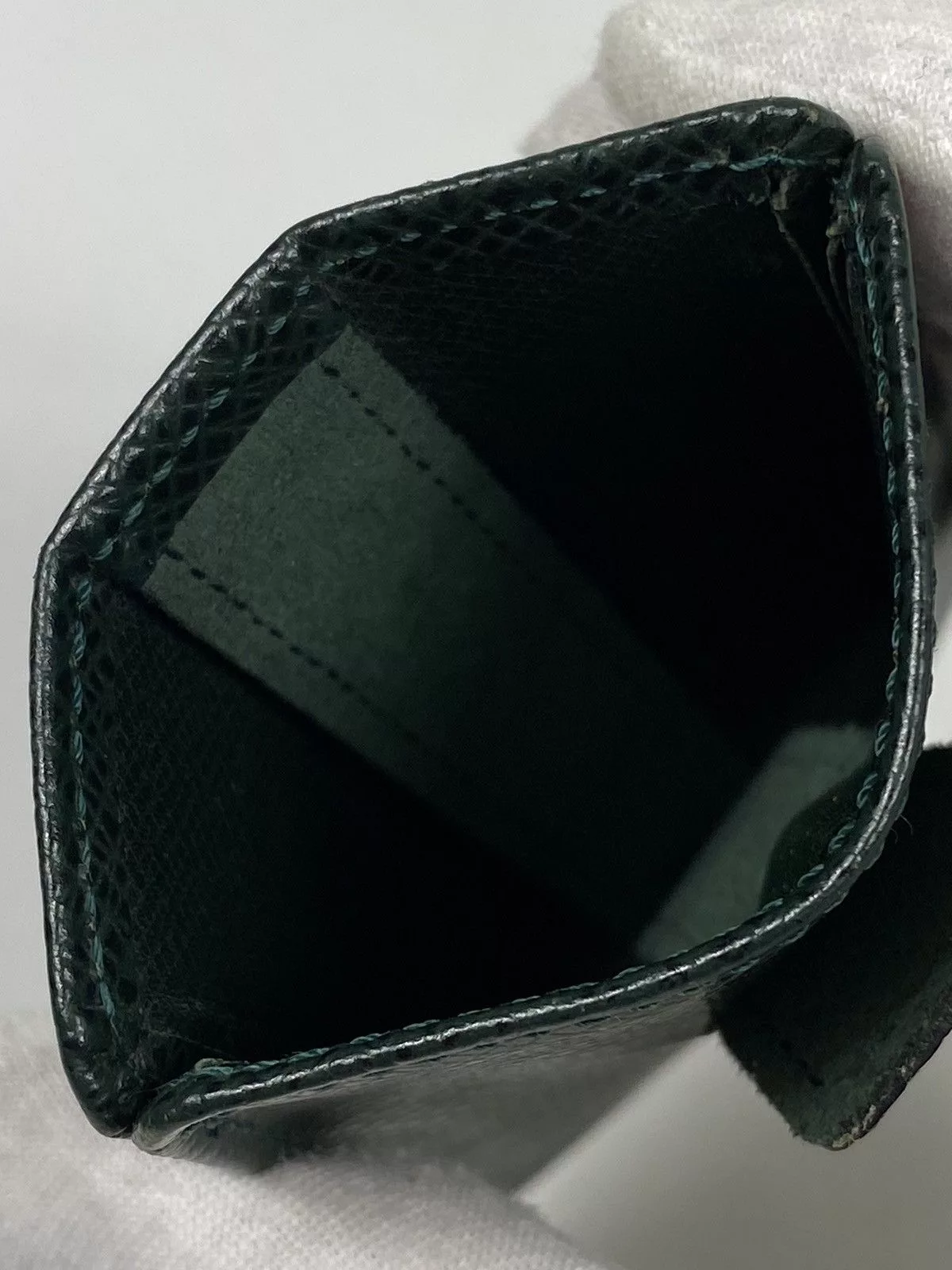 Louis Vuitton Wallets Louis Vuitton Taiga Card Holder Green