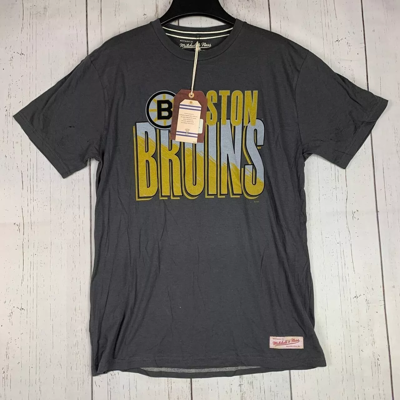 Mitchell & Ness Short Sleeve T Shirts Mitchell & Ness Boston Bruins NHL Large Casual T-Shirt New Men Gray