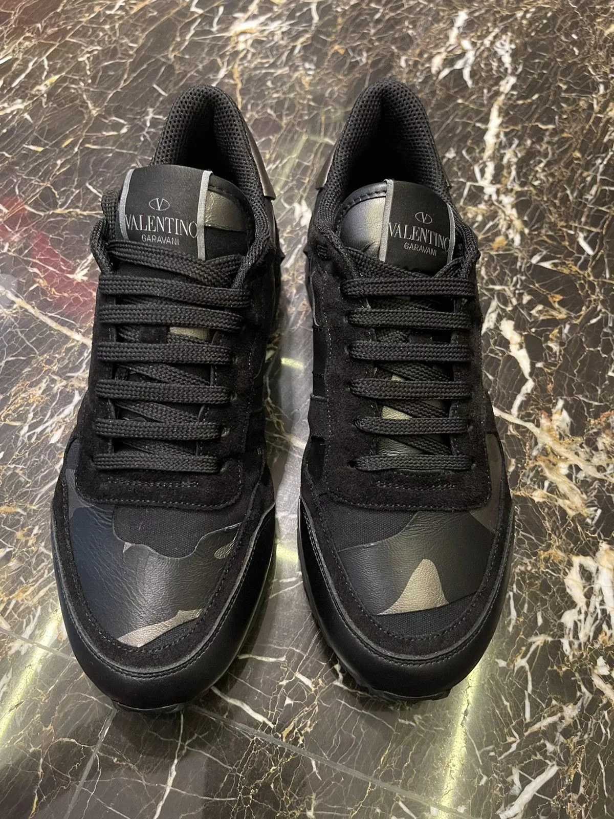 Valentino Low Top Sneakers Valentino rockrunner black sneaker