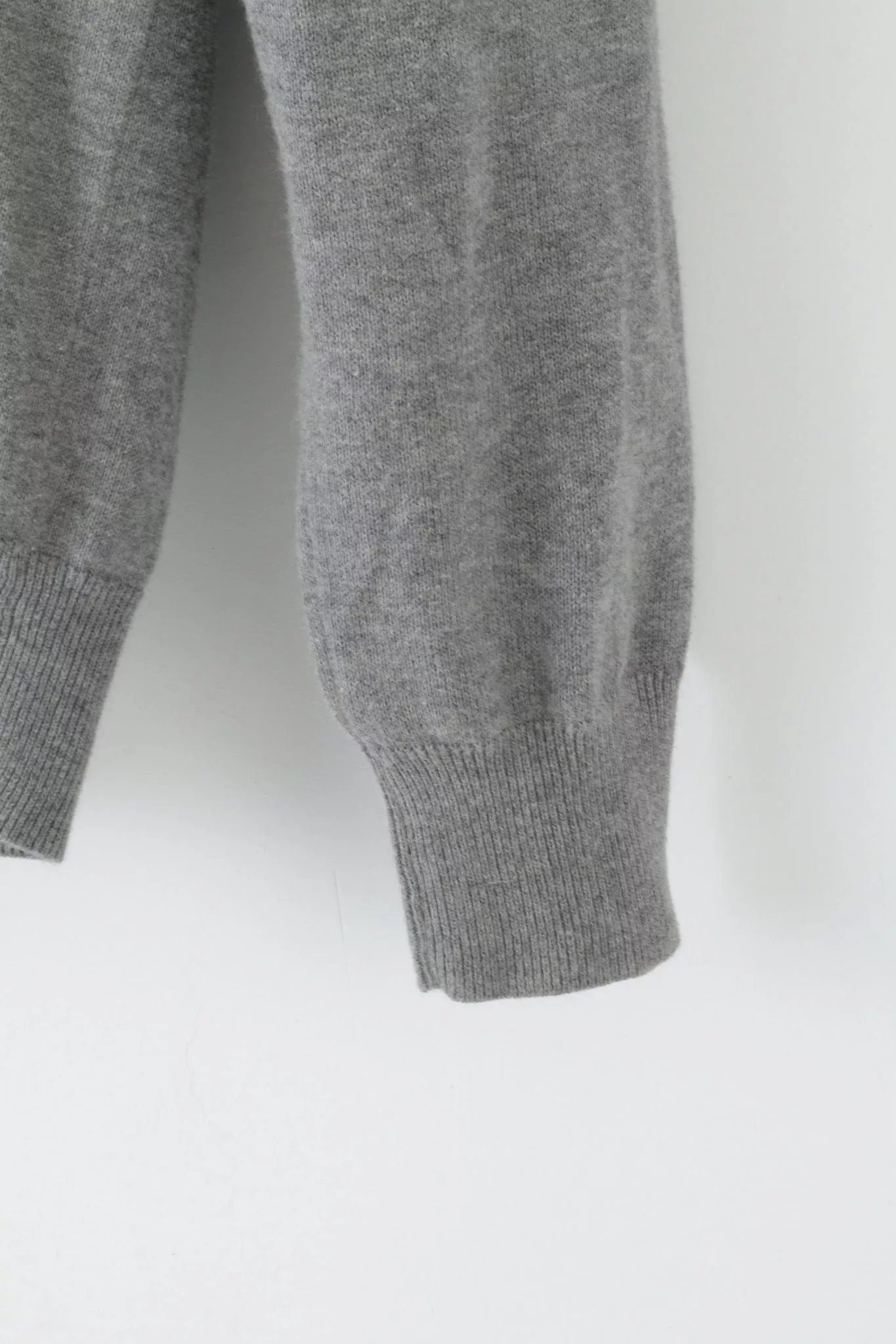 Fred Perry Sweaters Knitwear Fred Perry Mens S Jumper Grey Cotton V Neck Plain Sweater Gray