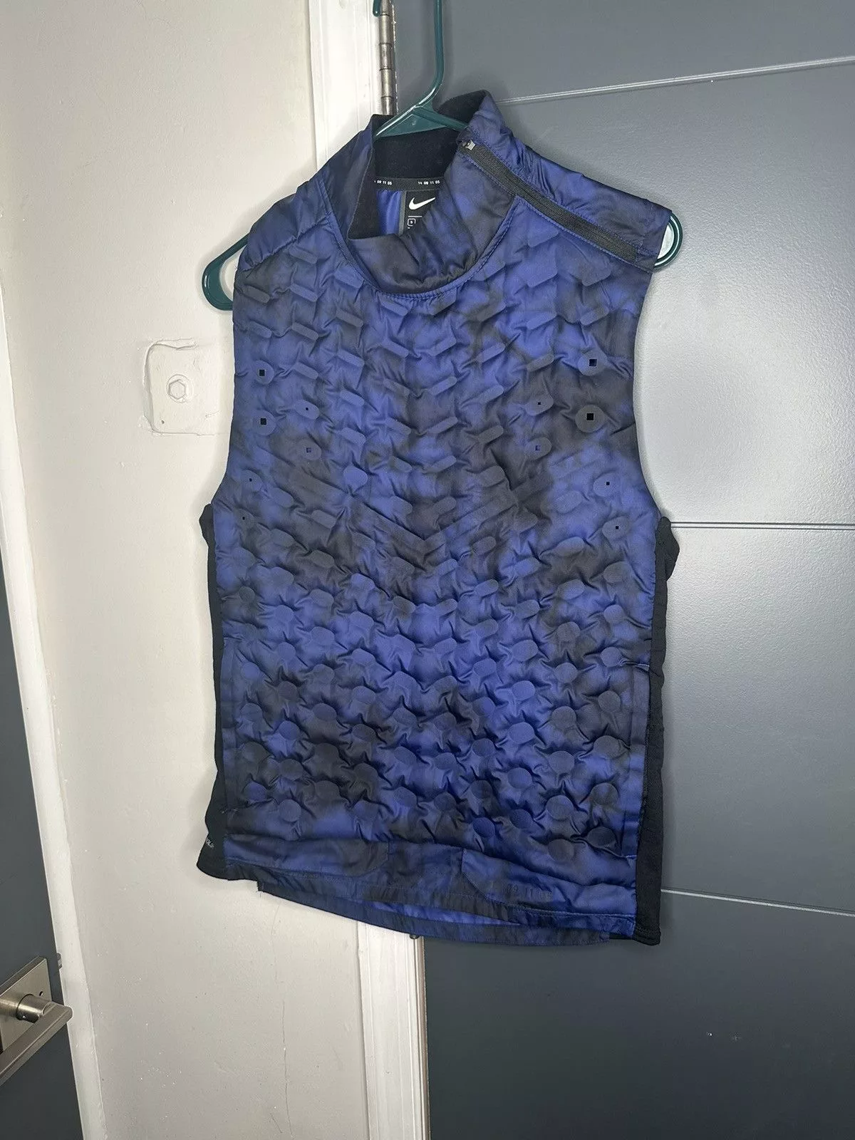 Nike Light Jackets Men’s Nike Aeroloft Running Jacket Blue