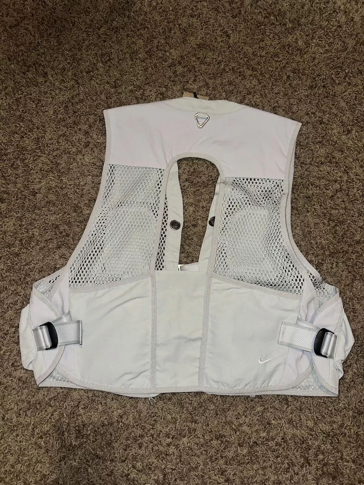 Nike Vests Nike Unisex ACG Buttles Light Silver Hiking Vest Sample Green