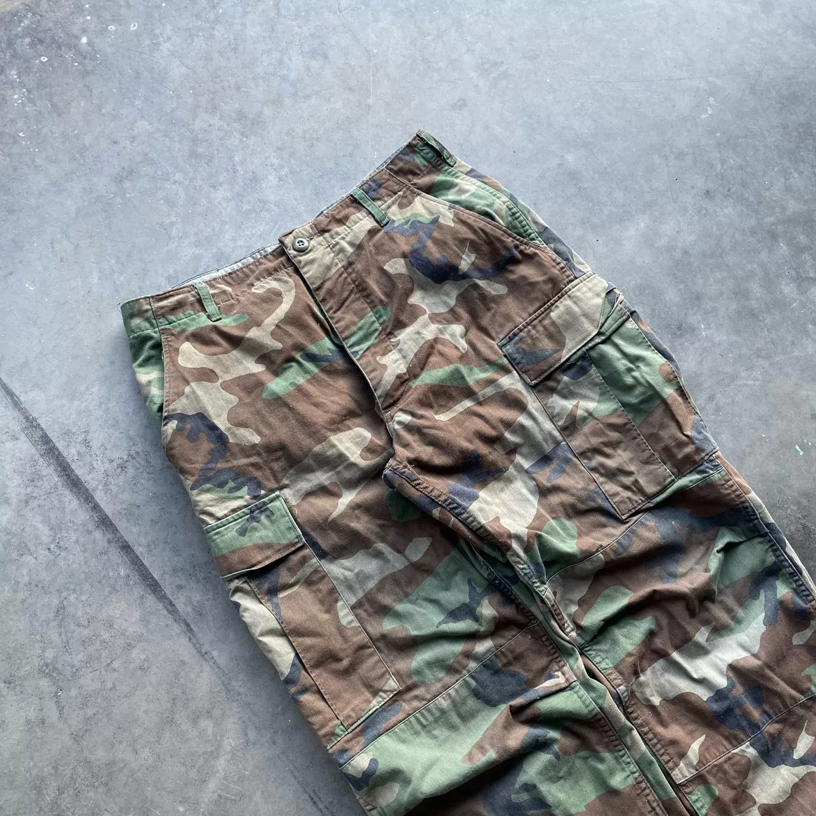 Vintage Casual Pants Vintage VINTAGY BAGGY CAMO MILITARY CARGO PARACHUTE PANTS 32X32 Green