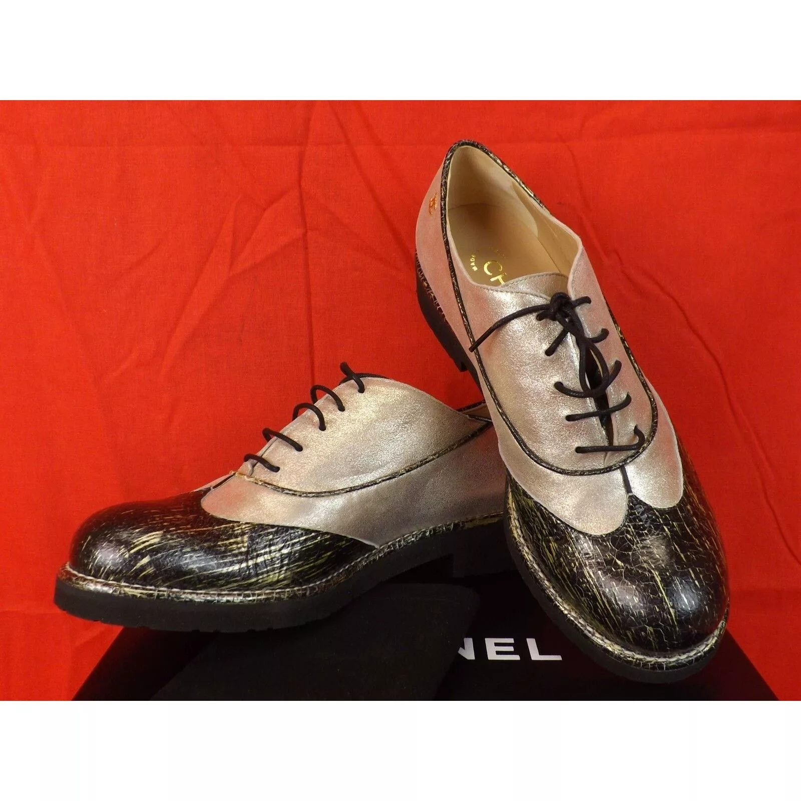 Chanel Flats Chanel G31564 TWO TONE SHIMMER BLACK LEATHER LOGO LACE OXFORDS 40.5