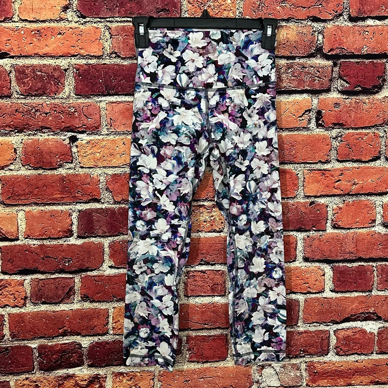 lululemon leggings size 4 Multi