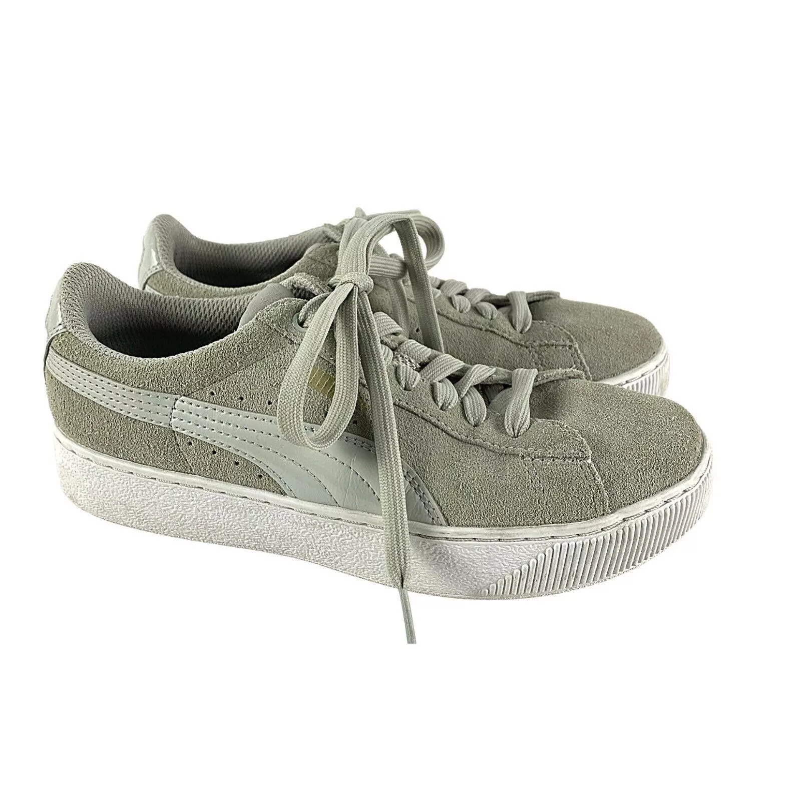 Puma Low Top Sneakers Puma Suede Platform Vikky Sneakers Soft Foam Gray Size 6