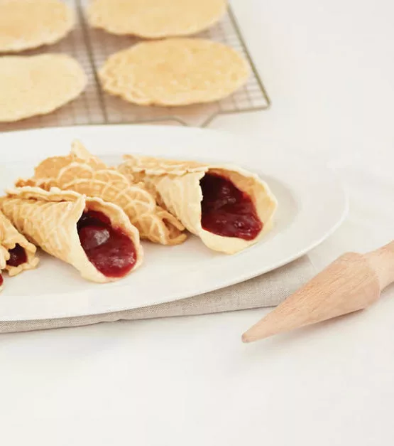 Pizzelle Cone Roller