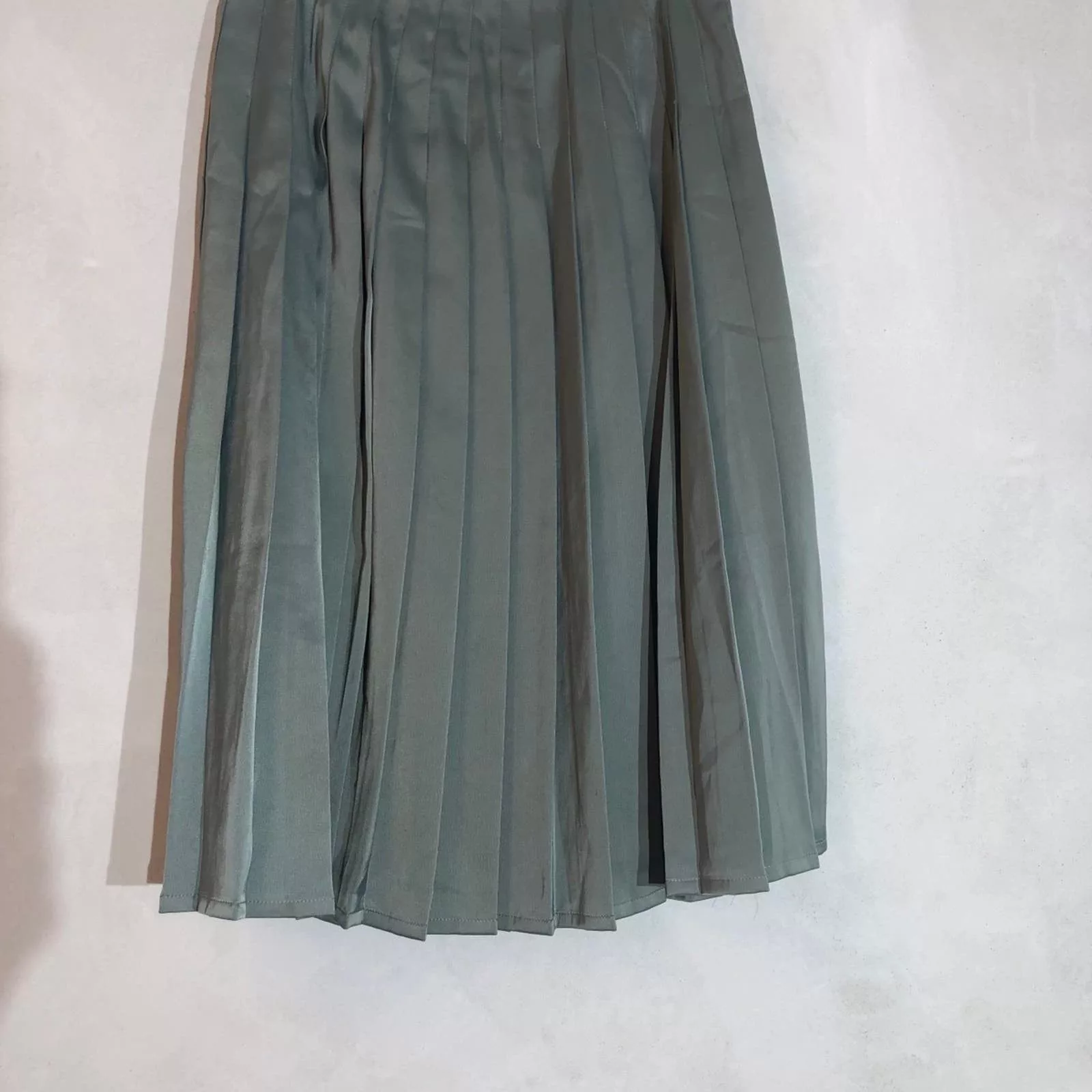 Other Mini Skirts Other Blanc green pleated skirt with adjustable waist strap