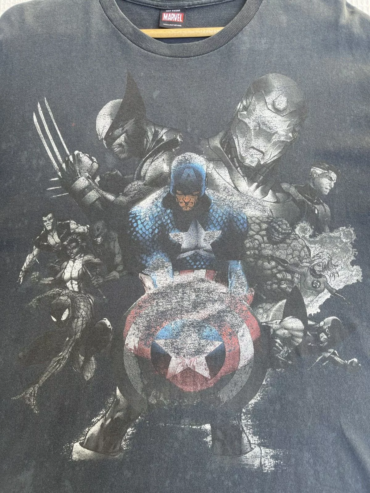 Mad Engine Short Sleeve T Shirts Mad Engine × Marvel Comics × Vintage Last Drop🔥Vintage Y2K Marvel Captain America Thrashed Tee Black