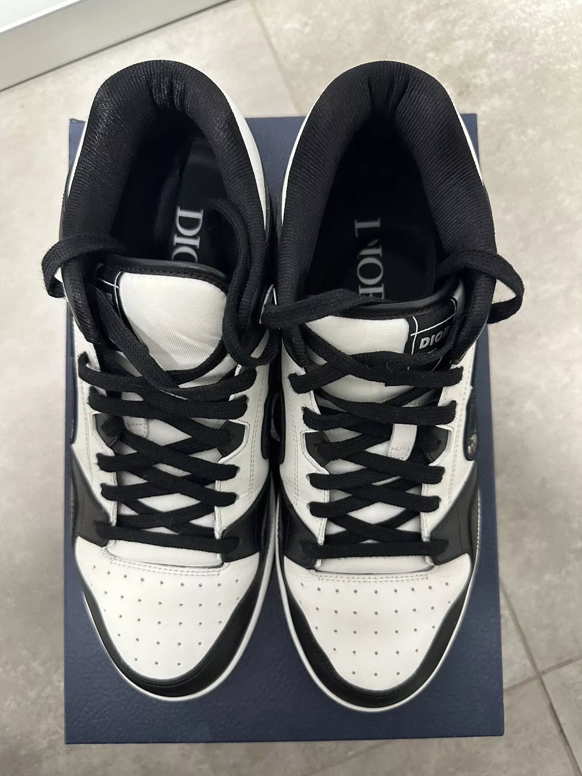 Dior Low Top Sneakers Dior B57 Mid-Top Sneaker - 11.5 US Black